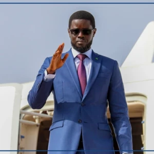 Bassirou Diomaye Faye a quitté Dakar, ce samedi, pour une visite de travail à Banjul