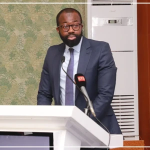 L’Afrique invitée à définir avec "lucidité" sa propre trajectoire énergétique face aux fluctuations des prix mondiaux
