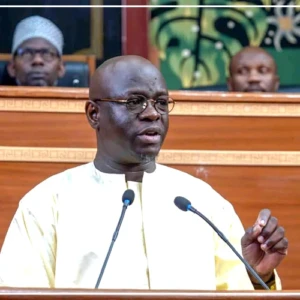L’utilisation des revenus tirés des hydrocarbures est strictement encadrée, rappelle cheikh Diba