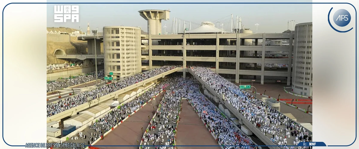 Hajj : les pèlerins entament le rituel de la lapidation