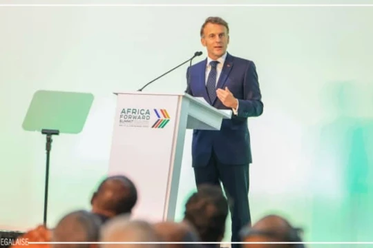 A Nairobi, Emmanuel Macron appelle l'Afrique et la France à ''regarder devant’’