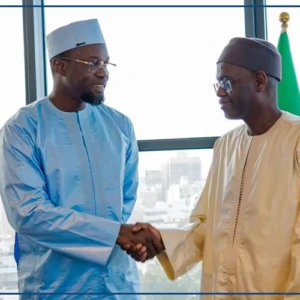 Passation de service effective entre Ousmane Sonko et Ahmadou Al Aminou Lo