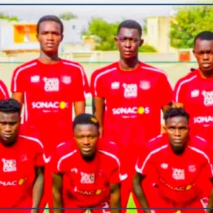 Coupe de la Ligue :  SONACOS surclasse l'AS Douanes et rejoint Diambars en finale