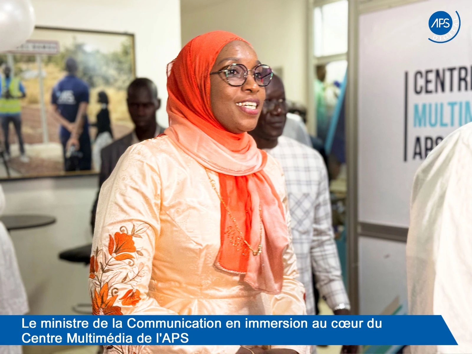 Le ministre de la Communication en immersion au cœur du Centre Multimédia de l'APS