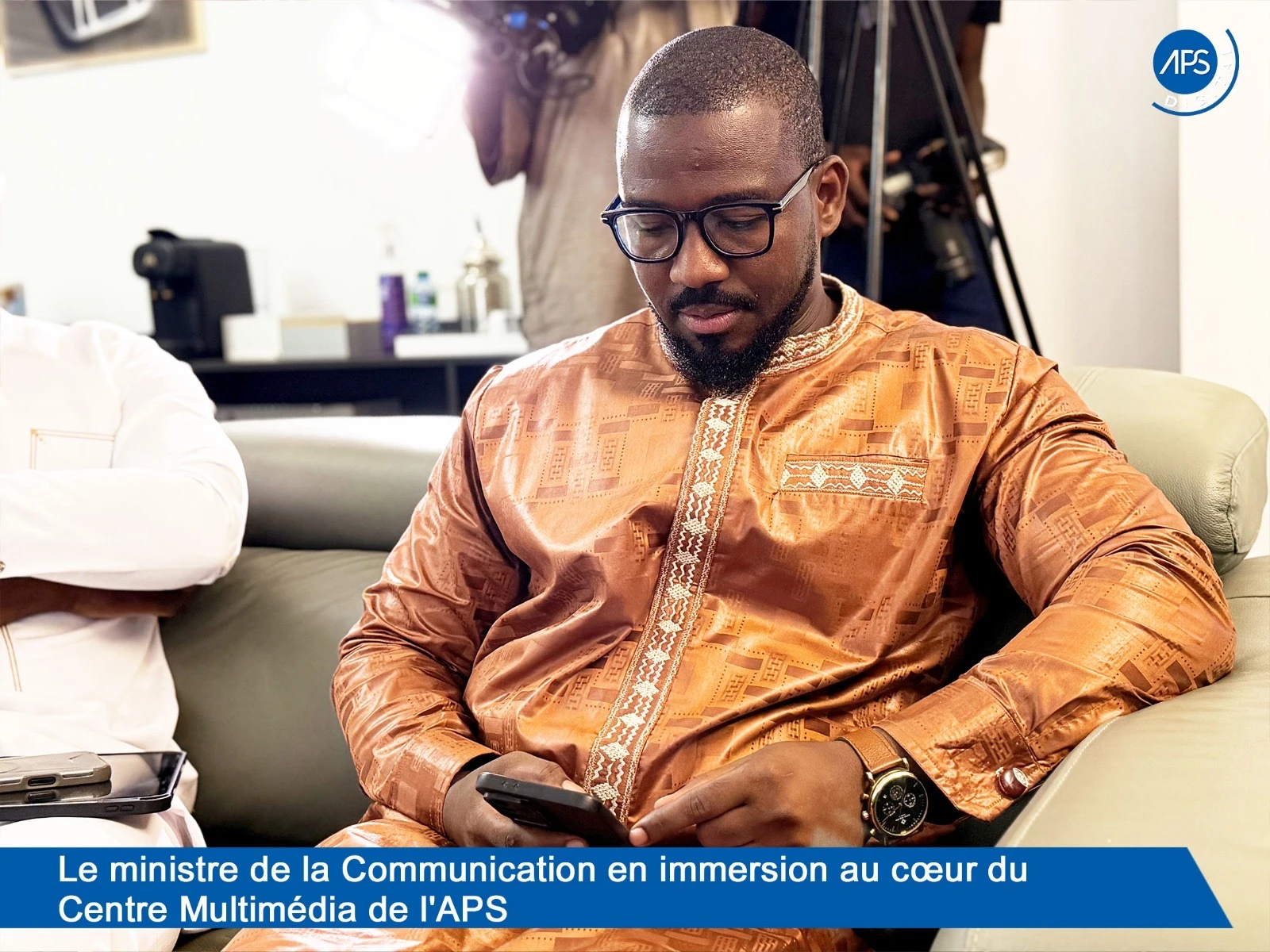 Le ministre de la Communication en immersion au cœur du Centre Multimédia de l'APS