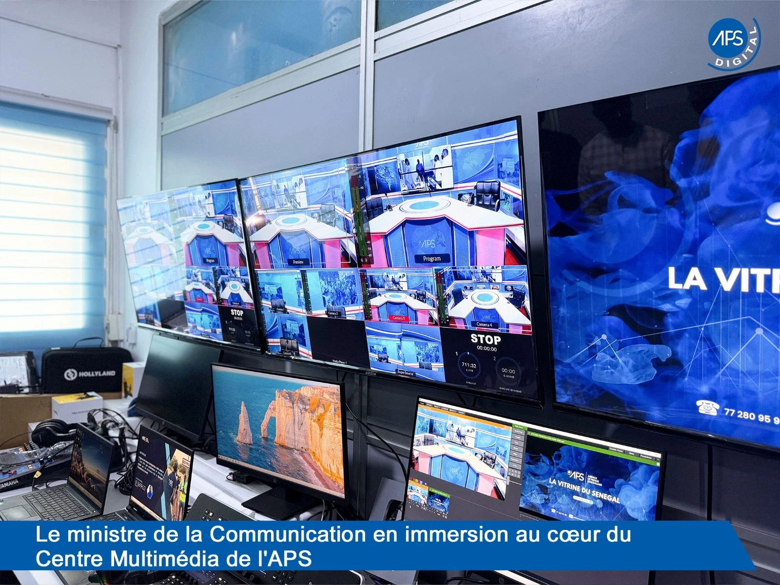 Le ministre de la Communication en immersion au cœur du Centre Multimédia de l'APS