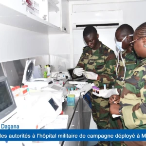Dagana : visite des autorités à l'hôpital militaire de campagne déployé à Mbane