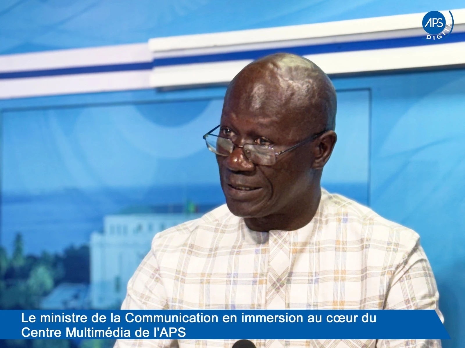 Le ministre de la Communication en immersion au cœur du Centre Multimédia de l'APS