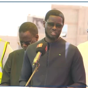 Les travaux de la gare du TER à Sébikotane officiellement lancés par le chef de l'Etat