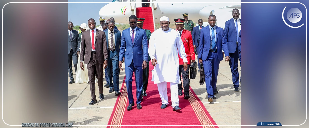 Adama Barrow à Dakar pour prendre part au Conseil présidentiel sénégalao-gambien