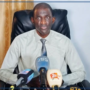 Ansoumana Dione annonce avoir été fait docteur honoris causa d'une institution scientifique panafricaine