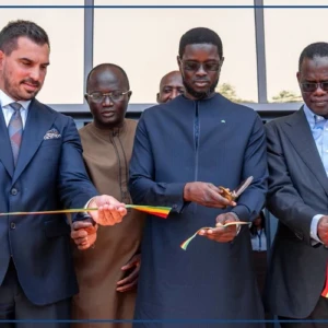 Les travaux de la gare du TER à Sébikotane officiellement lancés par le chef de l'Etat