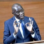Révision constitutionnelle : le président de la République opte pour un référendum (ministre)