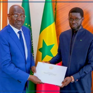Le chef de la diplomatie mauritanienne reçu par le président Bassirou Diomaye Faye