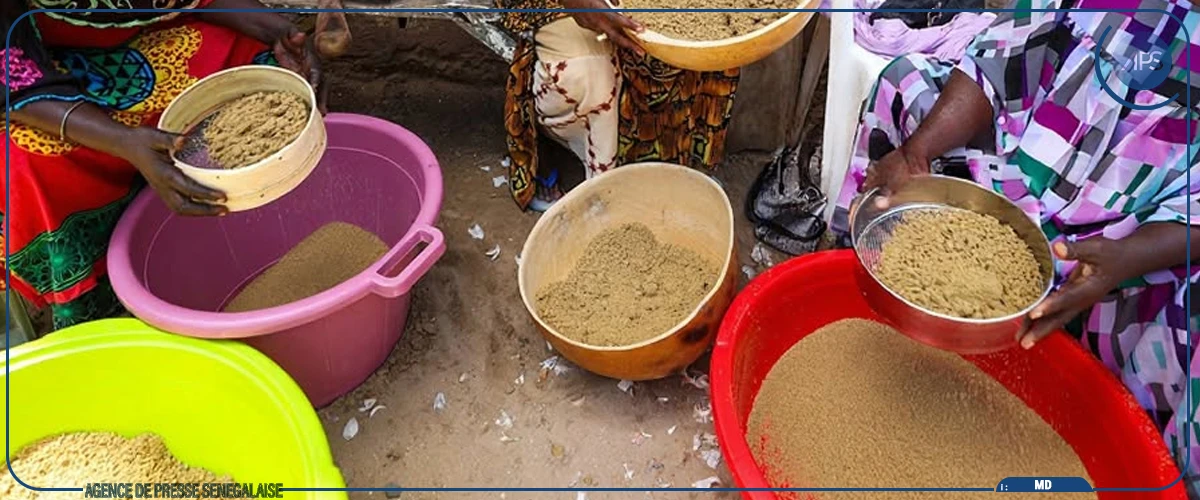 A Grand Dakar, des femmes font tourner le petit commerce du “thiéré” de Tamkharite