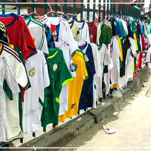 A Colobane, la qualification des Lions relance le marché des maillots