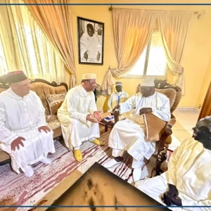 L'ambassadeur du Maroc à Dakar rend visite au khalife général des Tidianes