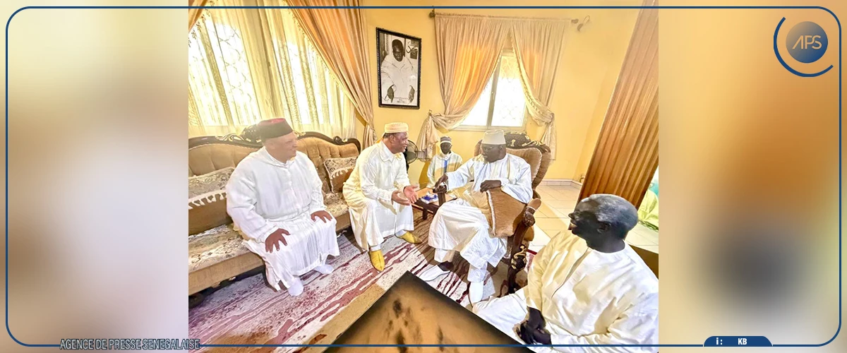L’ambassadeur du Maroc à Dakar rend visite au khalife général des Tidianes