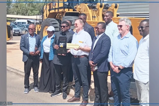 Infrastructures, mines et industrie : l’entreprise Corica/SFTP se fait livrer 13 engins lourds par Neemba Sénégal