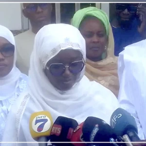 Touba : la ministre des Pêches promet des réponses aux préoccupations des acteurs du marché au poisson