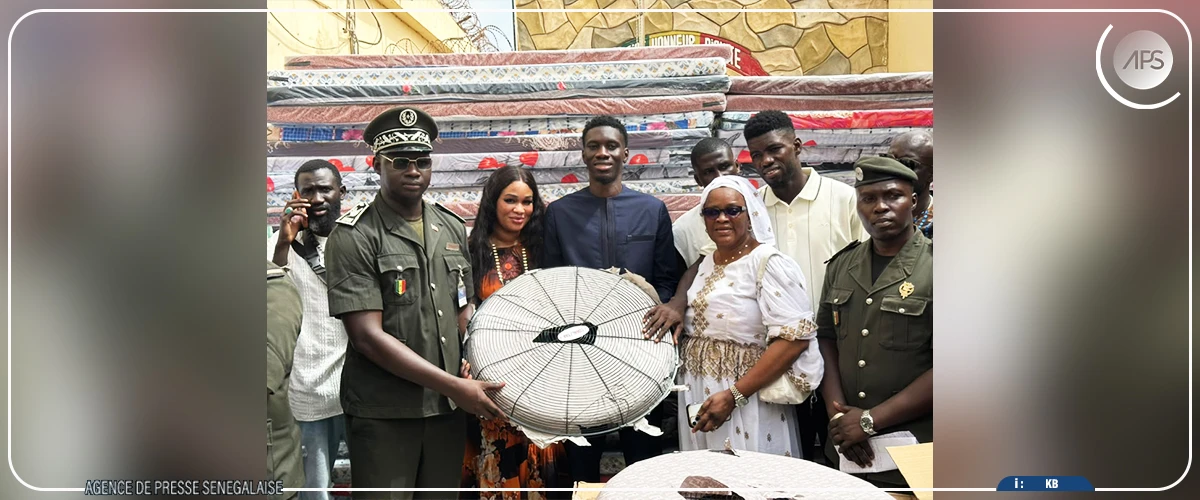 Ismaïla Sarr offre des dons aux pensionnaires de la MAC de Saint-Louis