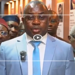 Climat social : Mamadou Lamine Dianté ouvre le dialogue avec le Front syndical pour la défense du travail