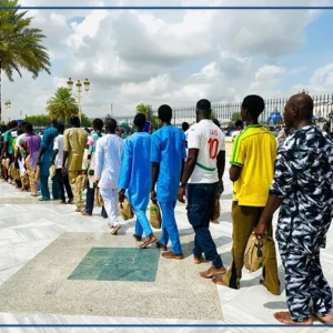A Touba, la ferveur juvénile au pied des mausolées
