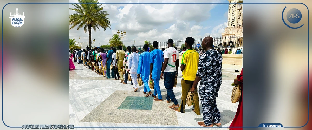 A Touba, la ferveur juvénile au pied des mausolées