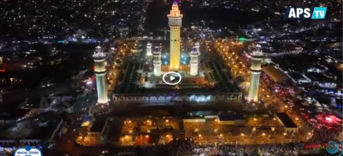 Touba, entre lumière du jour et éclat de la nuit