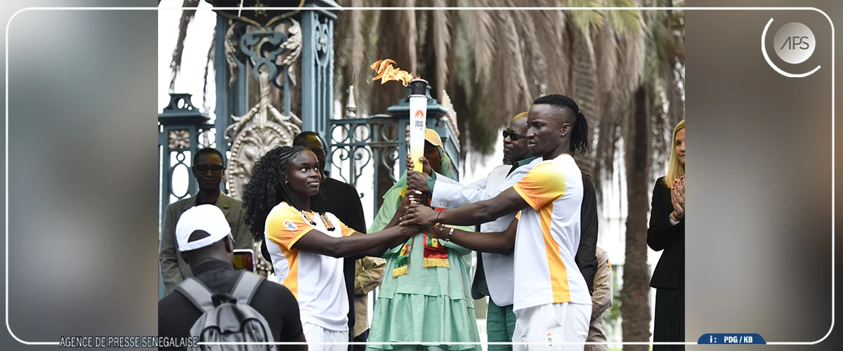 Au palais de la République, "la magie contagieuse" de la flamme olympique