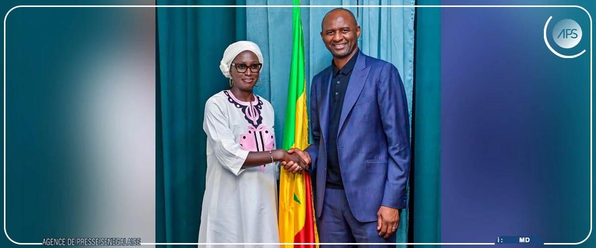 La ministre des Sports Djiréye Clotilde Coly reçoit le nouveau sélectionneur Patrick Vieira