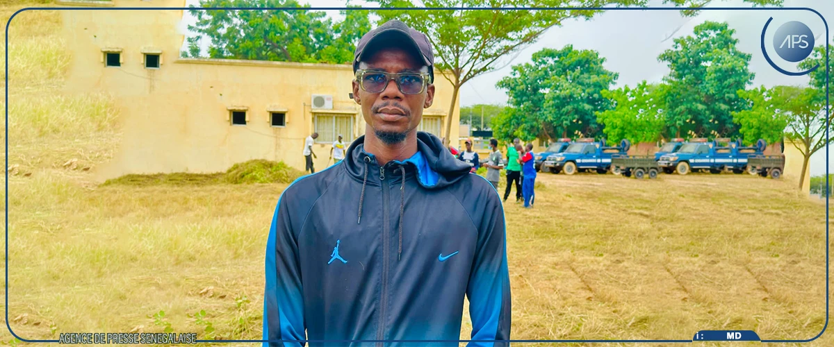 A Bakel, le CCJ initie une opération de désherbage du lycée Waoundé Ndiaye 