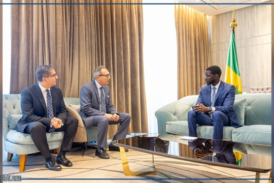 À El-Alamein, Bassirou Diomaye Faye s’entretient avec les dirigeants de la Banque nationale d’Égypte et du groupe Infinity