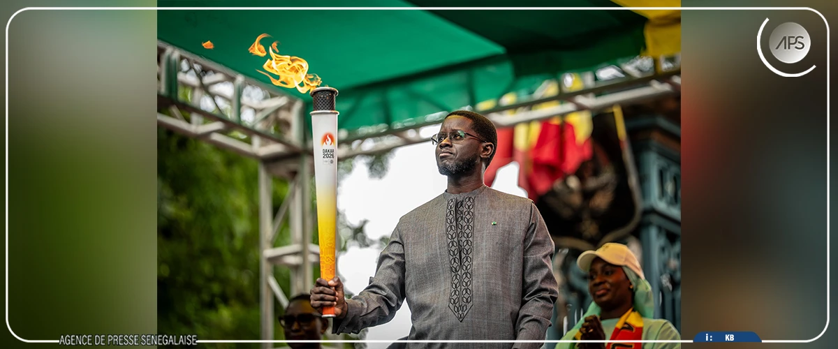 JOJ : le chef de l’Etat remet le drapeau national à la délégation du Sénégal, lundi 
